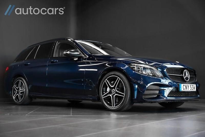 Blå Begagnad 2020 Mercedes C220 AMG Kombi | 319 000 kr (Dyr) - Bild 1/4