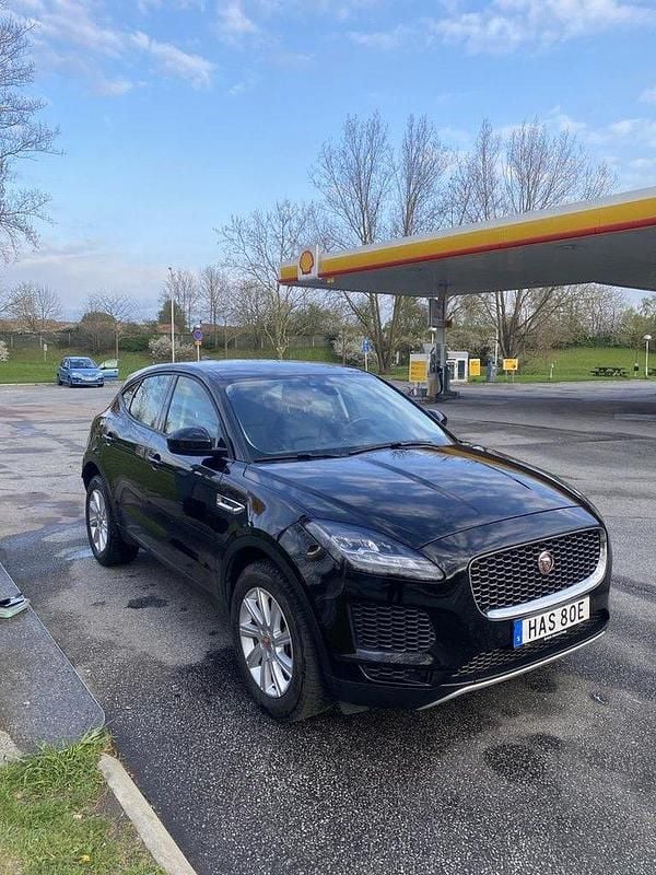Svart Begagnad 2019 Jaguar E-Pace SUV | 270 000 kr (Bra pris) - Bild 1/4