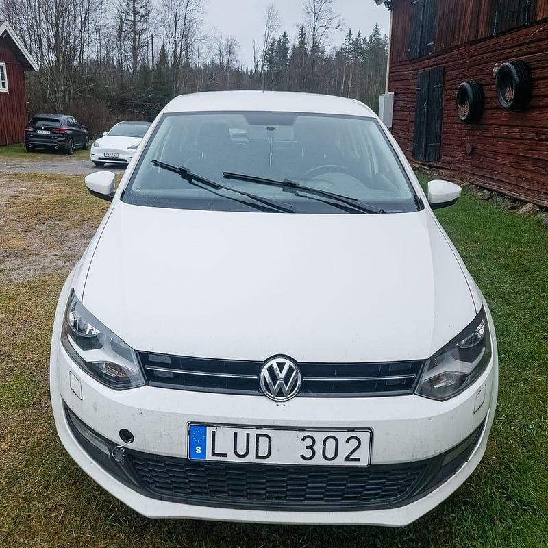 Begagnad 2012 VW Polo Halvkombi | 15 000 kr - Bild 1/2