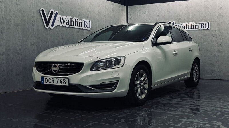 Vit Begagnad 2014 Volvo V60 Kombi | 119 900 kr (Marknadspris) - Bild 1/4