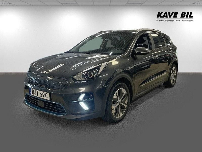 Grå Begagnad 2021 Kia e-Niro 3 SUV | 269 900 kr (Marknadspris) - Bild 1/4