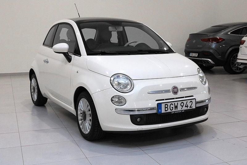 Vit Begagnad 2010 Fiat 500 Lounge Halvkombi | 49 900 kr (Superpris) - Bild 1/4