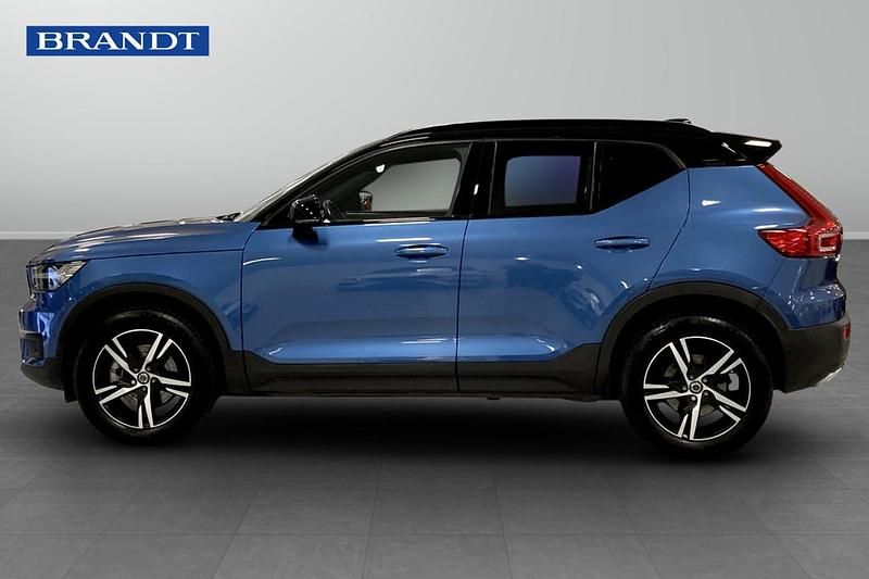 Begagnad Volvo XC40 R-Design 192 HK (141 kW) 2019 Blå SUV