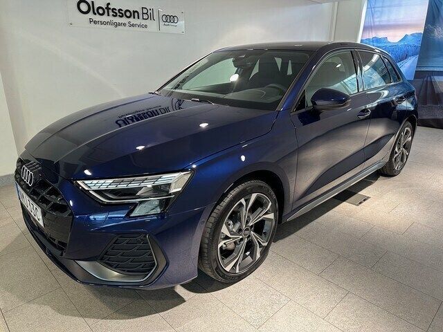 Navarrablå metallic Ny 2025 Audi A3 S-Line | 339 000 kr - Bild 1/4