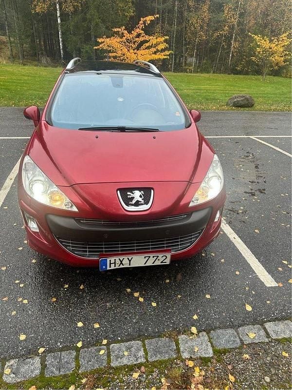Röd Begagnad 2009 Peugeot 308 Kombi | 60 000 kr (Lite dyr) - Bild 1/4
