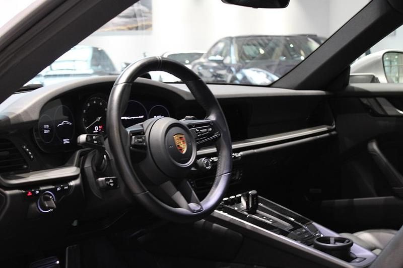 Begagnad Porsche 911 Carrera 4S 450 HK (330 kW) 2020 Silver Sportkupé