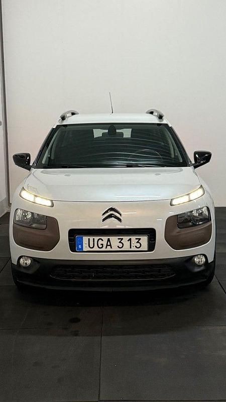 Begagnad Citroën C4 Cactus PureTech 82 HK (60 kW) 2014 Vit Halvkombi