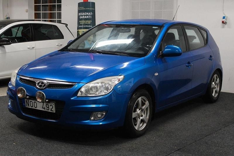 Blå Begagnad 2008 Hyundai i30 Halvkombi | 39 900 kr (Lite dyr) - Bild 1/4