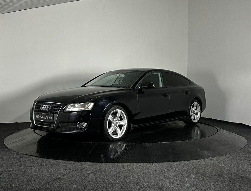 Svart Begagnad 2011 Audi A5 Sportback Comfort Halvkombi | 79 900 kr (Marknadspris) - Bild 1/4