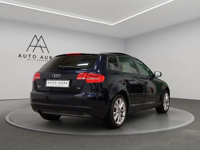 Begagnad Audi A3 140 HK (102 kW) 2012 Blå Sedan