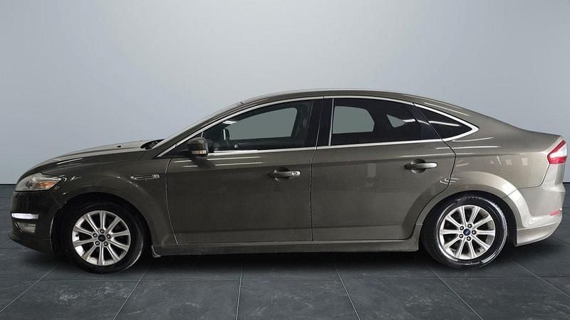 Begagnad Ford Mondeo Business Edition 141 HK (103 kW) 2011 Grön Halvkombi