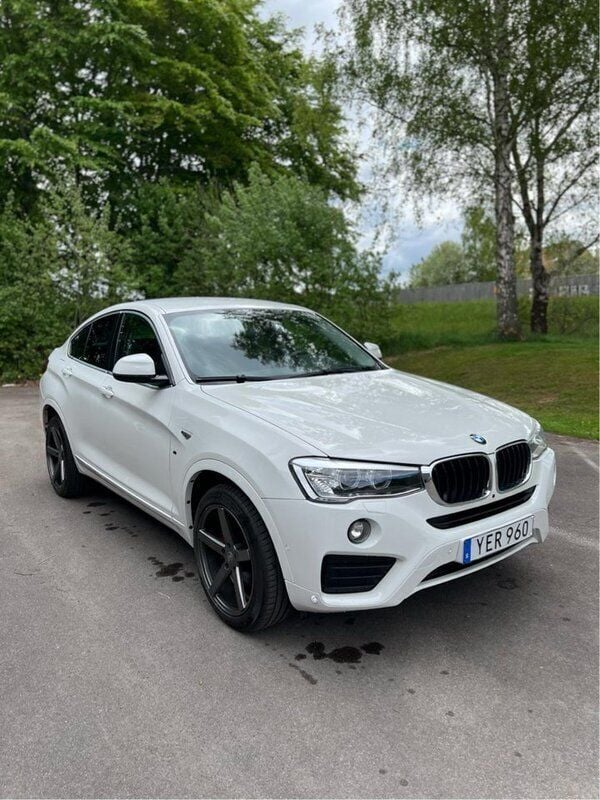 Vit Begagnad 2016 BMW X4 SUV | 205 000 kr (Superpris) - Bild 1/4