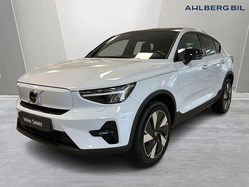 Begagnad Volvo EC40 Plus 188 kW (256 HK) 2023 Blå SUV