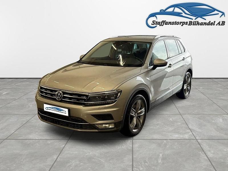 Silver Begagnad 2017 VW Tiguan GT SUV | 179 900 kr (Marknadspris) - Bild 1/4