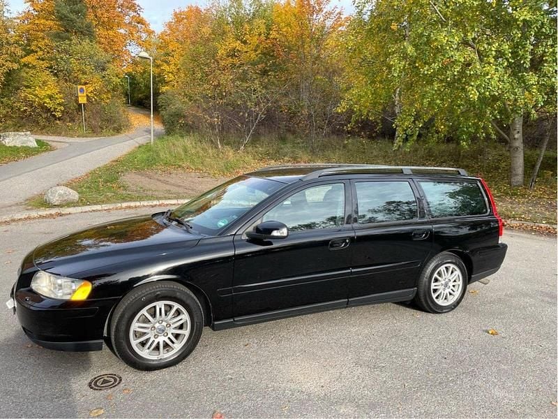 Svart Begagnad 2007 Volvo V70 Kinetic Kombi | 23 000 kr (Bra pris) - Bild 1/4