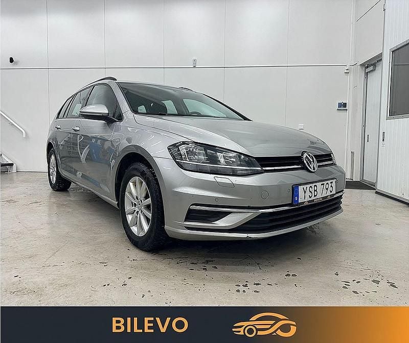 Silver Begagnad 2017 VW Golf VII Kombi | 114 800 kr (Marknadspris) - Bild 1/4