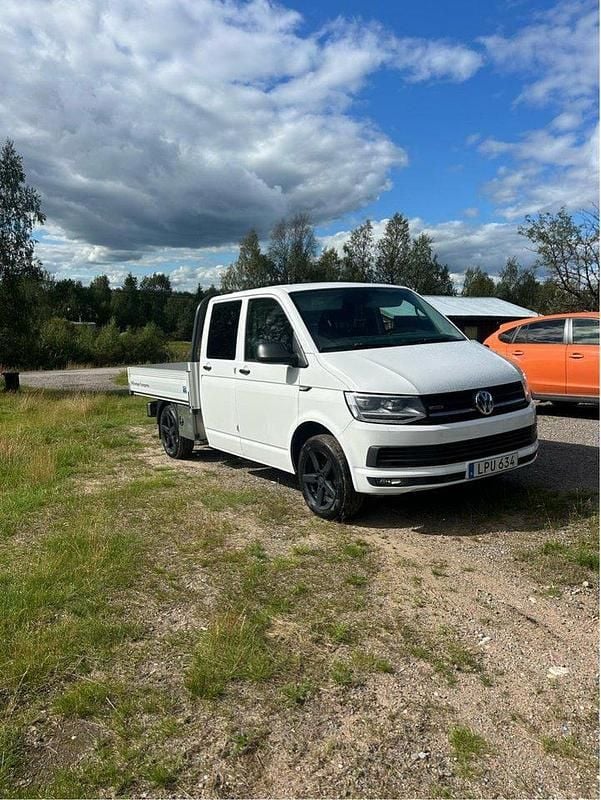 Vit Begagnad 2016 VW T6 Van | 191 000 kr (Marknadspris) - Bild 1/3
