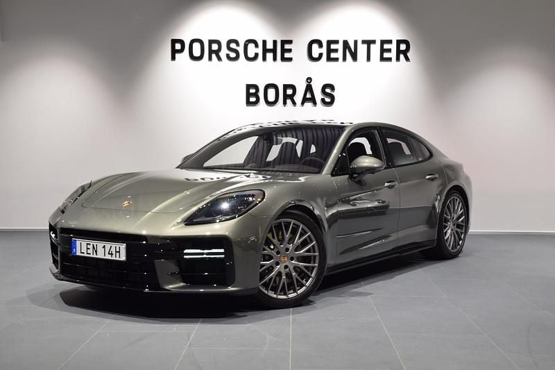 Begagnad 2025 Porsche Panamera Halvkombi | 1 739 000 kr - Bild 1/4