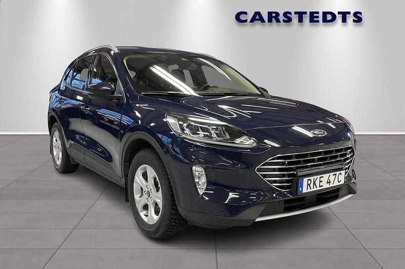 Blå Begagnad 2022 Ford Kuga Titanium SUV | 259 900 kr (Marknadspris) - Bild 1/4