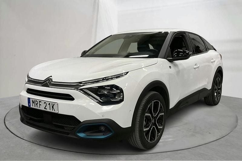 Vit Begagnad 2022 Citroën e-C4 Shine | 185 000 kr (Marknadspris) - Bild 1/4
