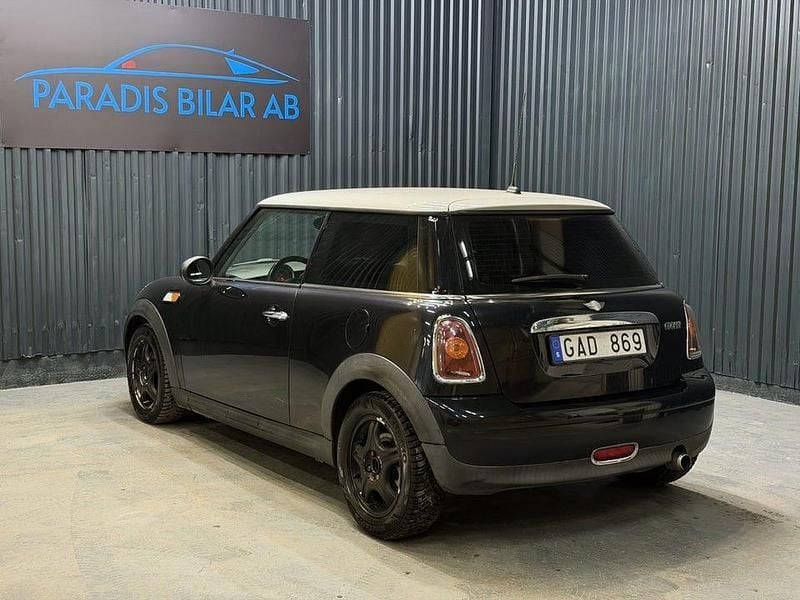 Begagnad Mini Cooper Pepper 120 HK (88 kW) 2007 Svart Halvkombi