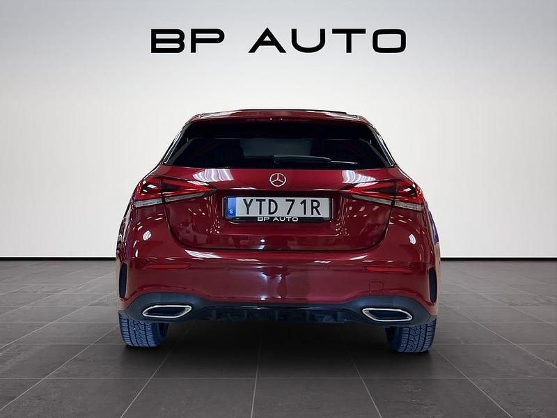 Begagnad Mercedes A250 Premium Plus 218 HK (160 kW) 2020 Röd Halvkombi