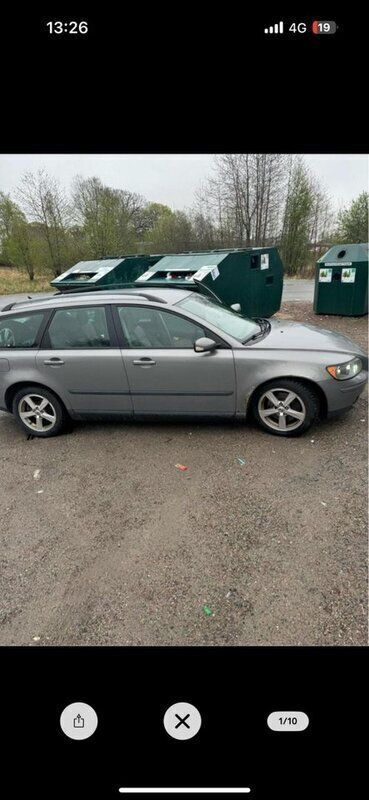Grå Begagnad 2004 Volvo V50 Kombi | 20 999 kr (Marknadspris) - Bild 1/4