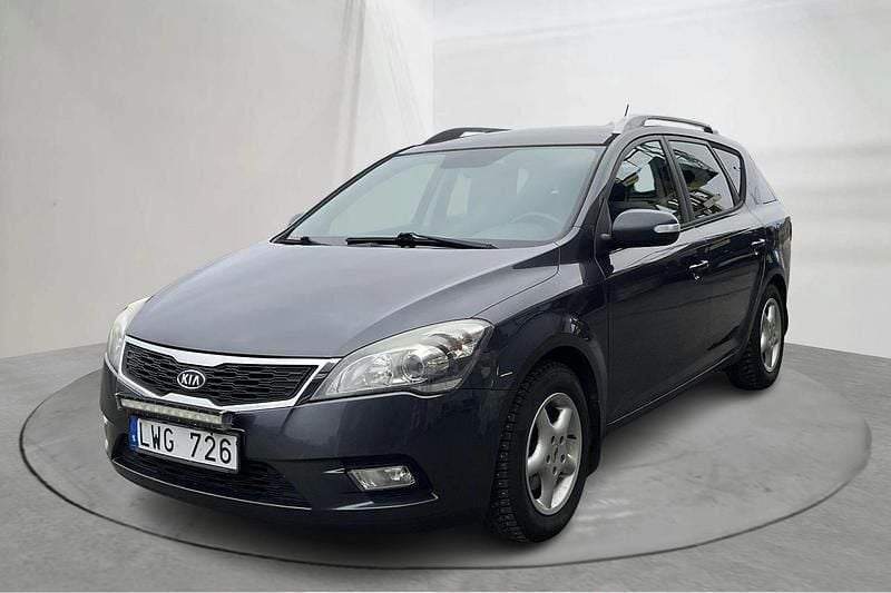 Grå Begagnad 2012 Kia Ceed Sportswagon Kombi | 49 000 kr (Bra pris) - Bild 1/4