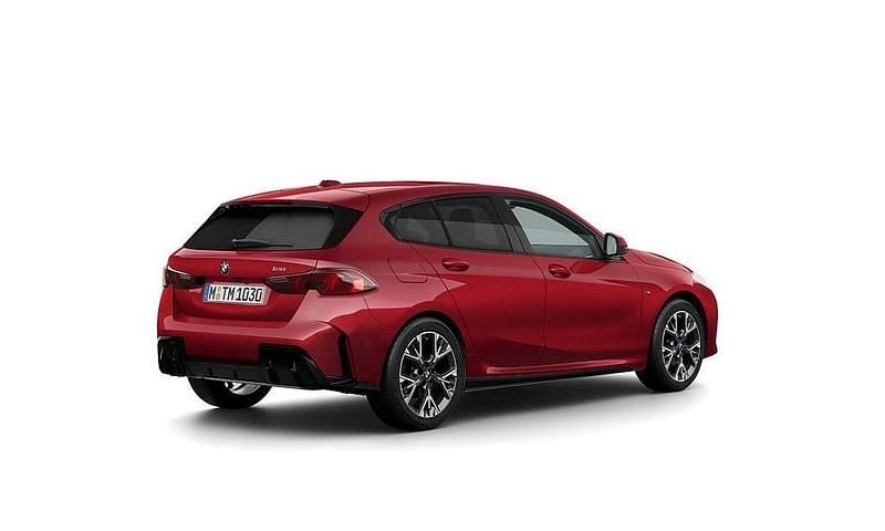 Begagnad BMW 120 M Sport 170 HK (125 kW) 2025 Röd Halvkombi