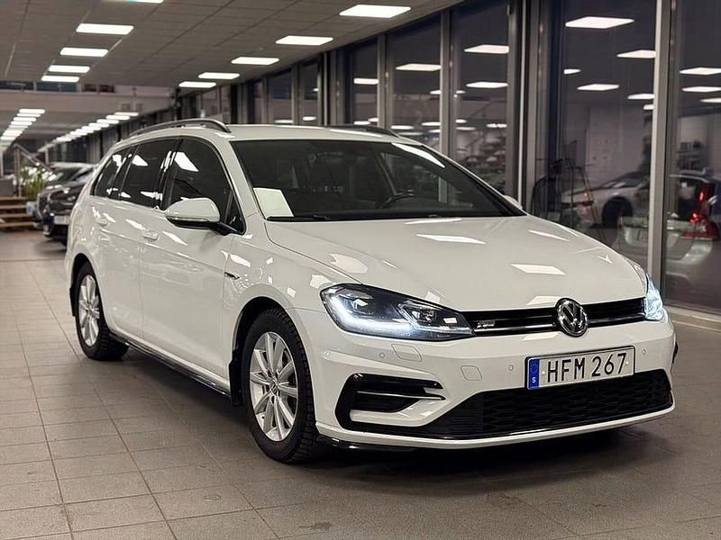 Vit Begagnad 2019 VW Golf VII GT Kombi | 169 900 kr (Marknadspris) - Bild 1/3