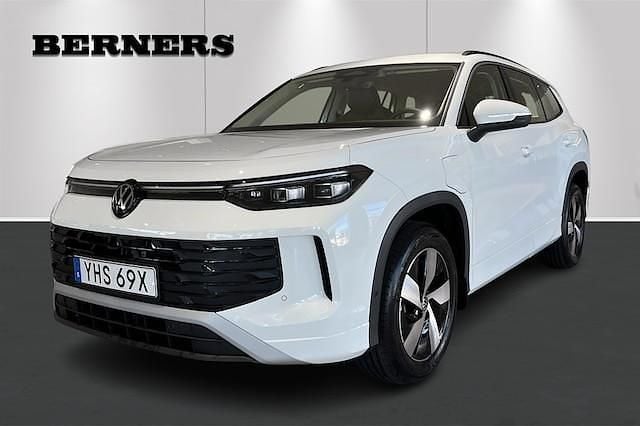Vit Ny 2025 VW Tayron Life SUV | 595 900 kr (Dyr) - Bild 1/4