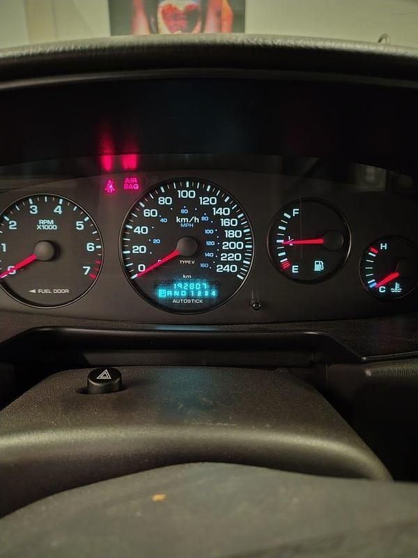 Folierad huv och baklucka Begagnad 1999 Chrysler Stratus Cab | 22 000 kr - Bild 1/4