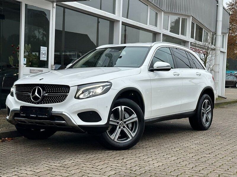 Vit Begagnad 2017 Mercedes GLC250 SUV | 329 000 kr (Dyr) - Bild 1/4