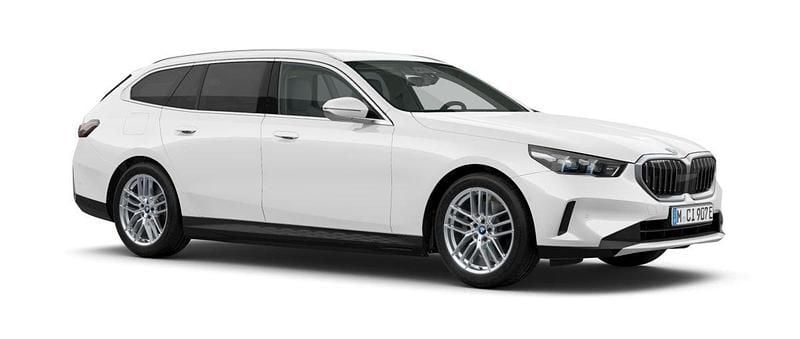 Vit Ny 2024 BMW 530e Kombi | 645 000 kr (Bra pris) - Bild 1/4