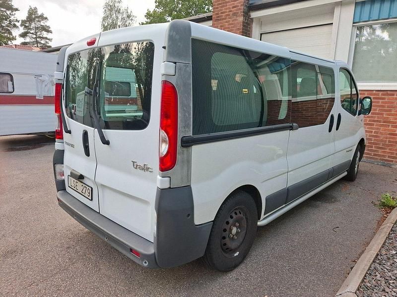 Begagnad Renault Trafic 114 HK (83 kW) 2011 Vit Minibuss