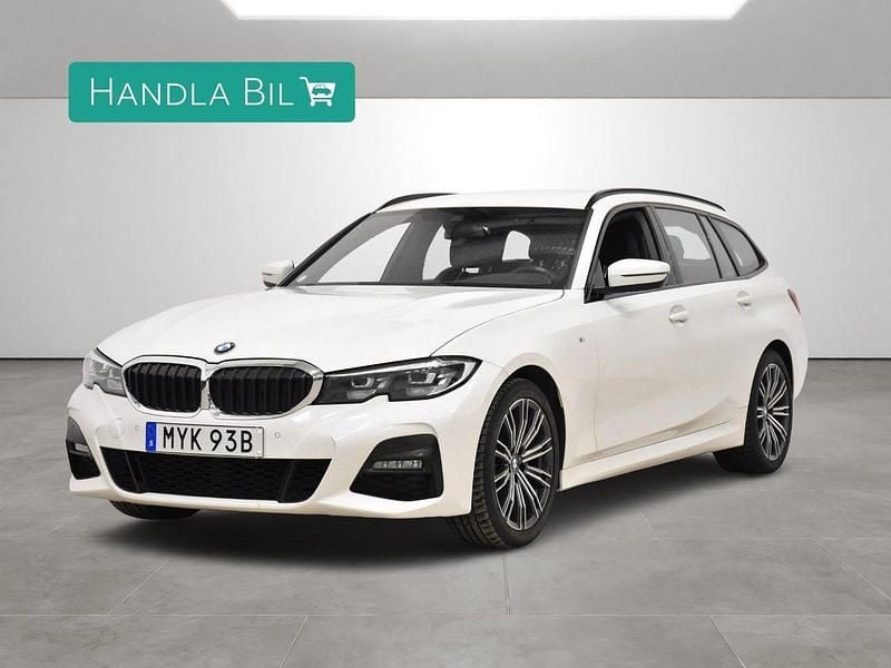 Vit Begagnad 2019 BMW 320 M Sport Kombi | 269 900 kr - Bild 1/4