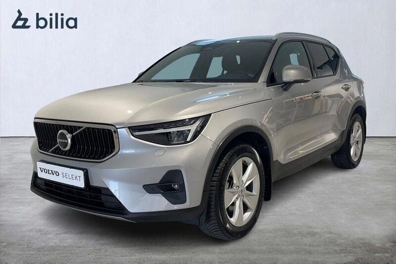 Silver Begagnad 2023 Volvo XC40 Core SUV | 349 000 kr (Bra pris) - Bild 1/3