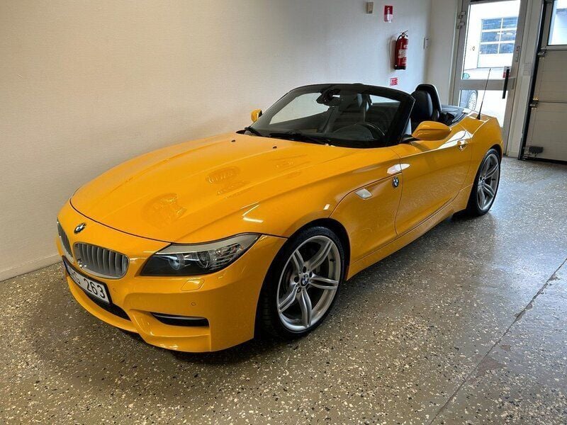 Gul Begagnad 2011 BMW Z4 Comfort Edition Cab | 329 900 kr (Marknadspris) - Bild 1/4