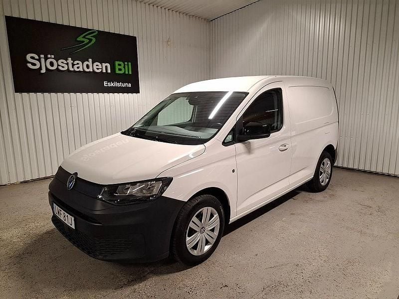 Vit Begagnad 2024 VW Caddy Minibuss | 289 900 kr (Superpris) - Bild 1/4