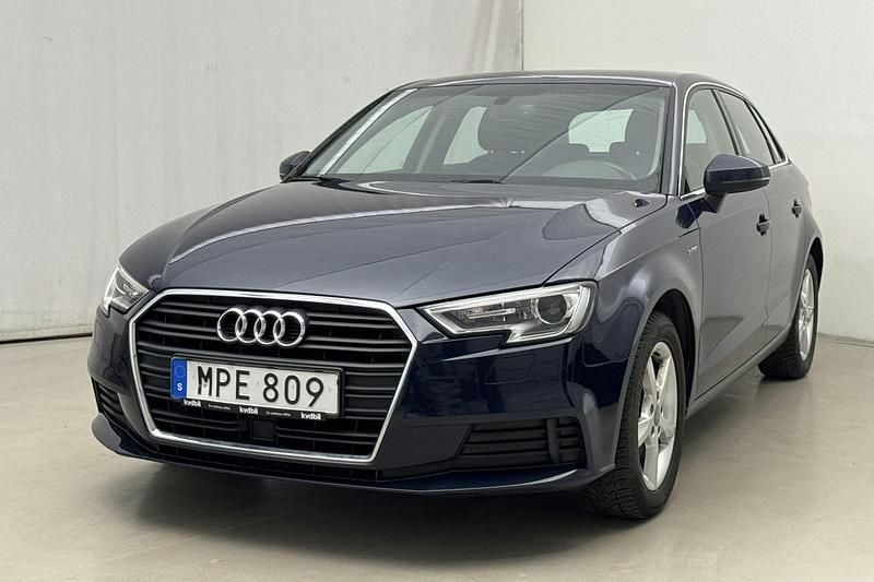 Blå Begagnad 2017 Audi A3 | 130 000 kr (Superpris) - Bild 1/4