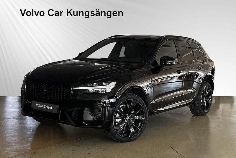 Svart Begagnad 2025 Volvo XC60 Plus SUV | 629 900 kr (Dyr) - Bild 1/3