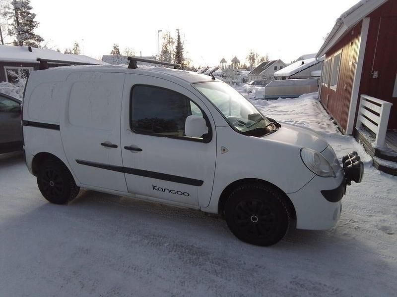 Begagnad Renault Kangoo 90 HK (66 kW) 2012 Minibuss