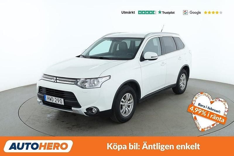 Begagnad Mitsubishi Outlander P-HEV 205 HK (150 kW) 2015 Vit SUV