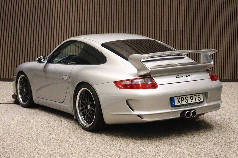 Begagnad Porsche 911 Carrera 4S 355 HK (261 kW) 2006 Grå Sportkupé