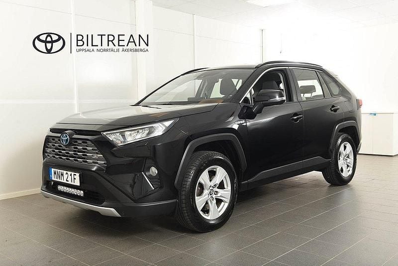 Svart Begagnad 2020 Toyota RAV4 Hybrid Active SUV | 269 900 kr (Bra pris) - Bild 1/4