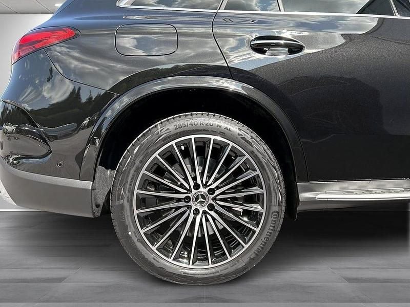 Ny Mercedes GLC300e Advanced 204 HK (150 kW) 2025 Svart metallic SUV