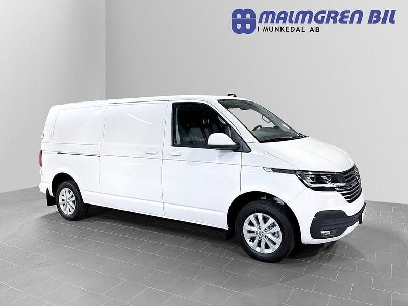 Vit Begagnad 2024 VW Transporter Active Van | 748 750 kr - Bild 1/4