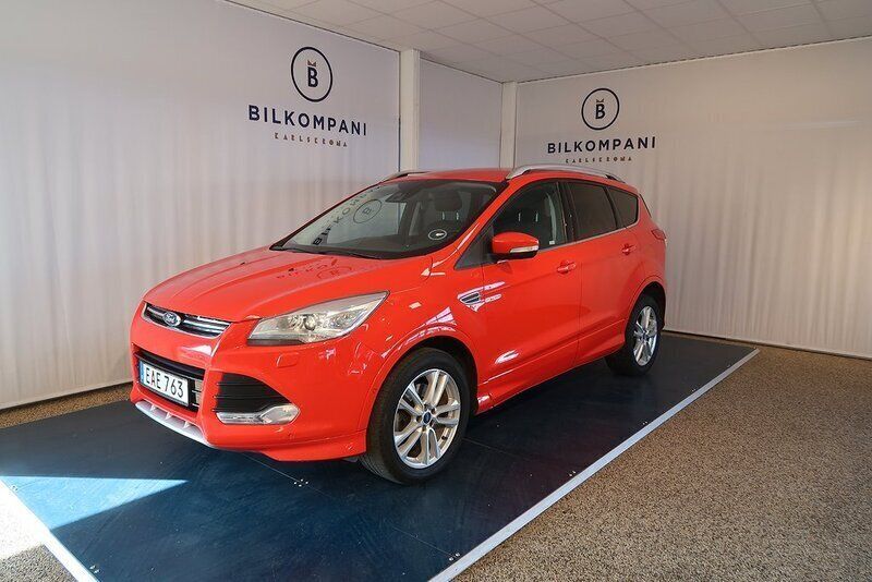 Röd Begagnad 2014 Ford Kuga SUV | 129 800 kr (Marknadspris) - Bild 1/4