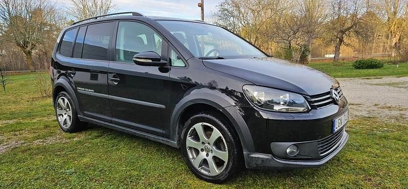Begagnad 2011 VW Touran Cross Minibuss | 89 000 kr (Marknadspris) - Bild 1/4