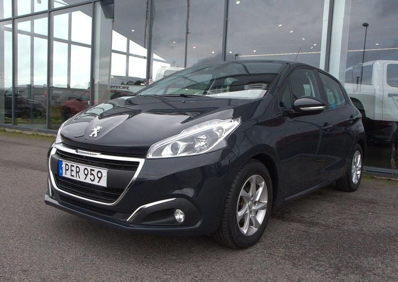 Mörkgrå Begagnad 2017 Peugeot 208 Halvkombi | 99 000 kr (Bra pris) - Bild 1/4